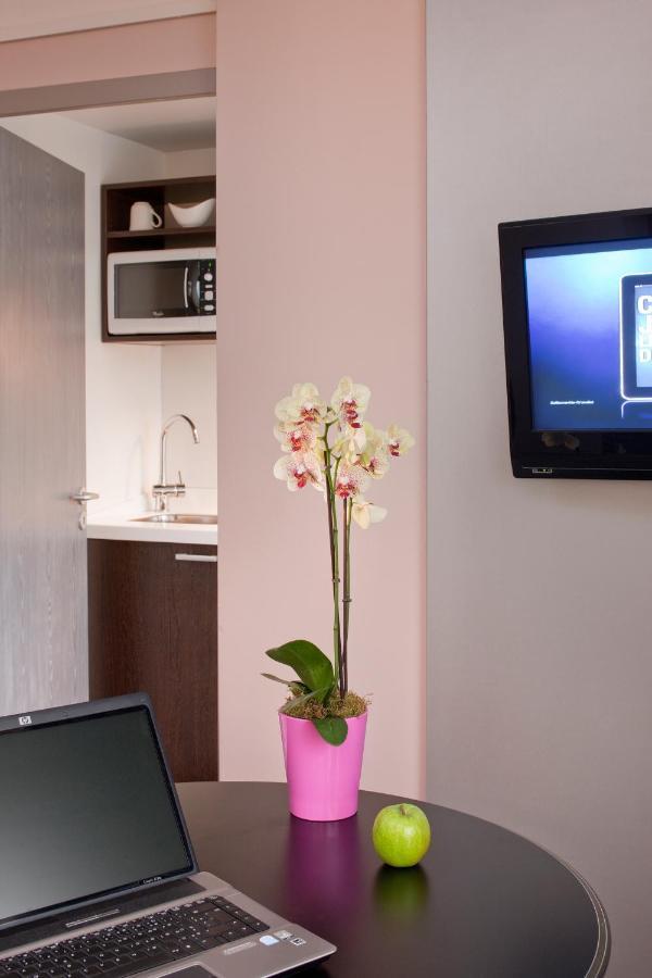 Residence Mercure Paris La Defense Grande Arche Nanterre Exterior photo